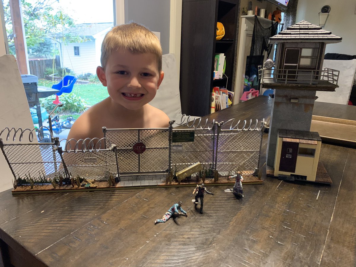 T_Mac00's tweet photo. All he wanted for his 6th birthday was this Walking Dead model set. Its his favorite show! (He’s never seen an episode). But he is counting the days until his 10th birthday, when we told him he could watch. And he’s not about to forget it! #WalkingDead #WeirdKid #TalkingDead https://t.co/twfZhGPUQ3