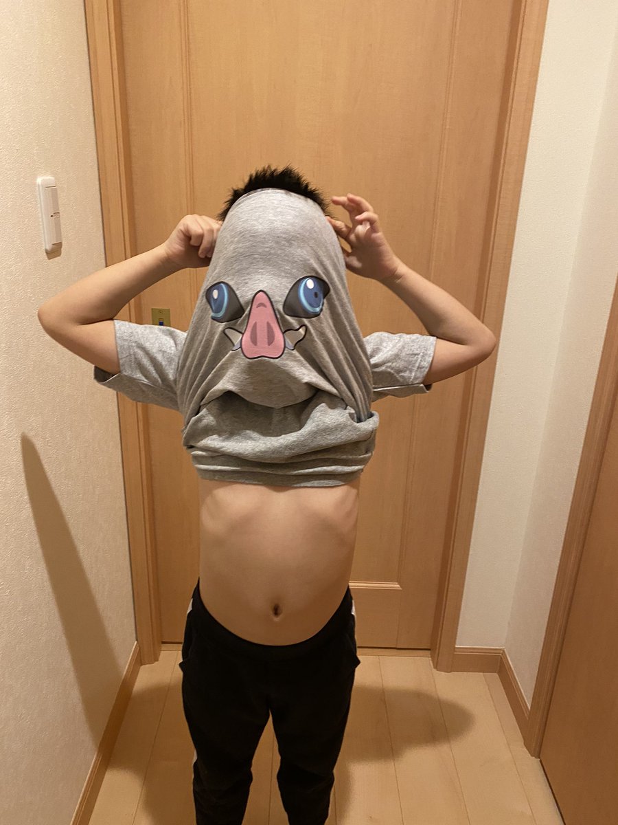 小学生男子がやりがちな遊びを逆手に取ったデザインのtシャツに これはすげえ 大人だから我慢できた 小学生だったら我慢できなかった などの声 Togetter 小学生男子がやりがちな遊びを逆手に取ったデザインのtシャツに これはすげえ 大人だから我慢できた 小学生だったら我慢できなかった などの声 Togetter