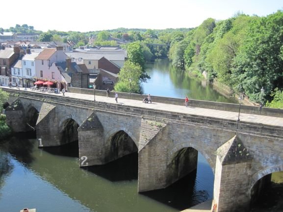 ICELibrary's tweet photo. Well done @BillHarvey2 for correctly identifying Elvet Bridge, Durham, also @pick_justine for recognizing Durham. Here's another image. Watch out for another bridge next Friday. And don't forget #BridgeMonth in December #BridgeAZ https://t.co/xOdcczPjQd