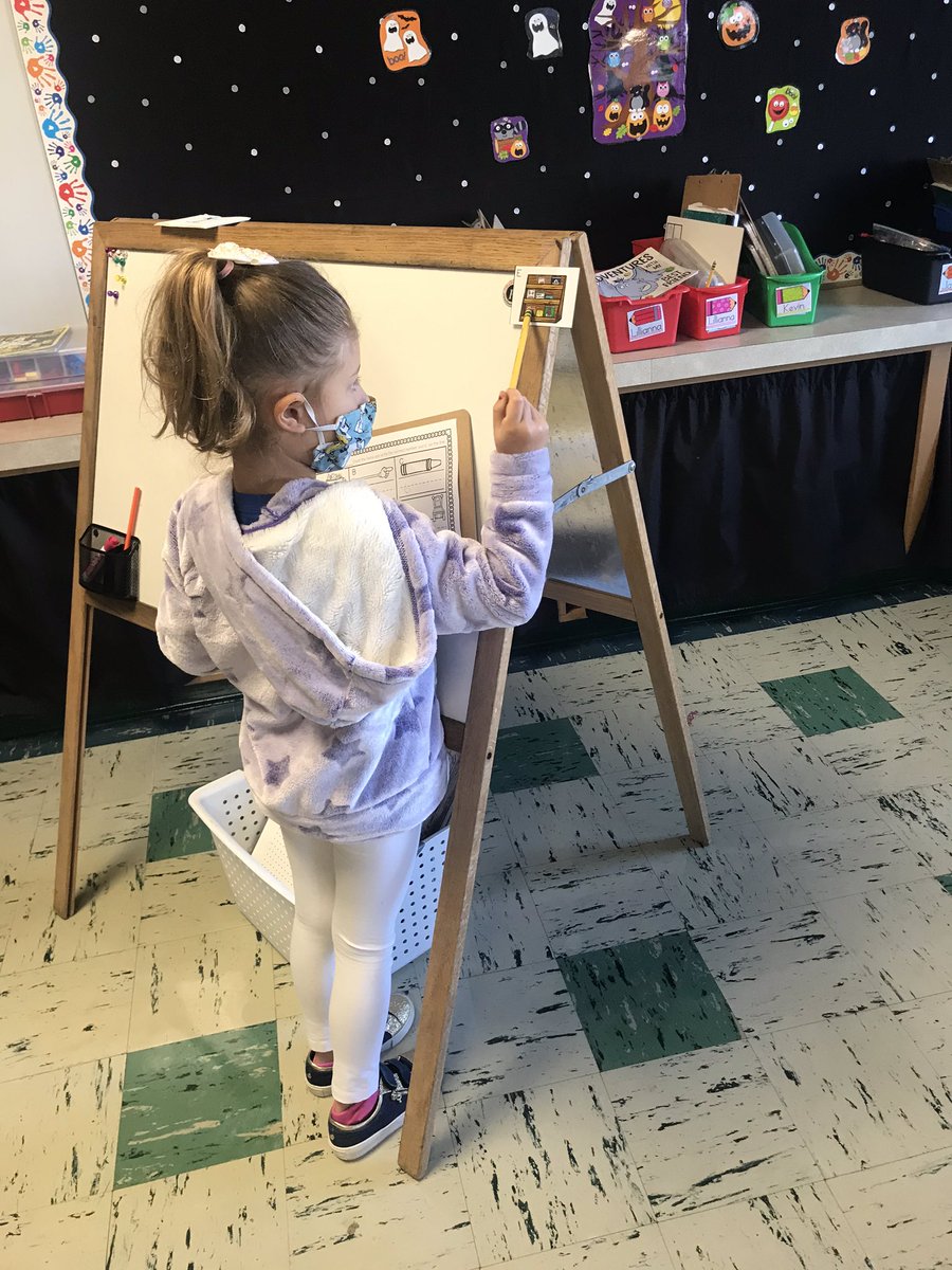 Shoup_BushES's tweet photo. Guided Math Friday #jpsny https://t.co/PMrI0tctq6