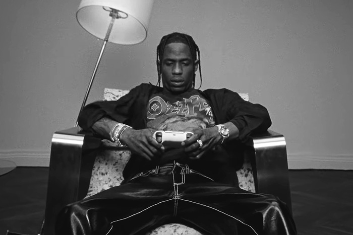 RapUp's tweet photo. Travis Scott is teaming up with PlayStation ahead of the #PS5 launch https://t.co/oJYfULKGTH https://t.co/1tJyKUmwNF