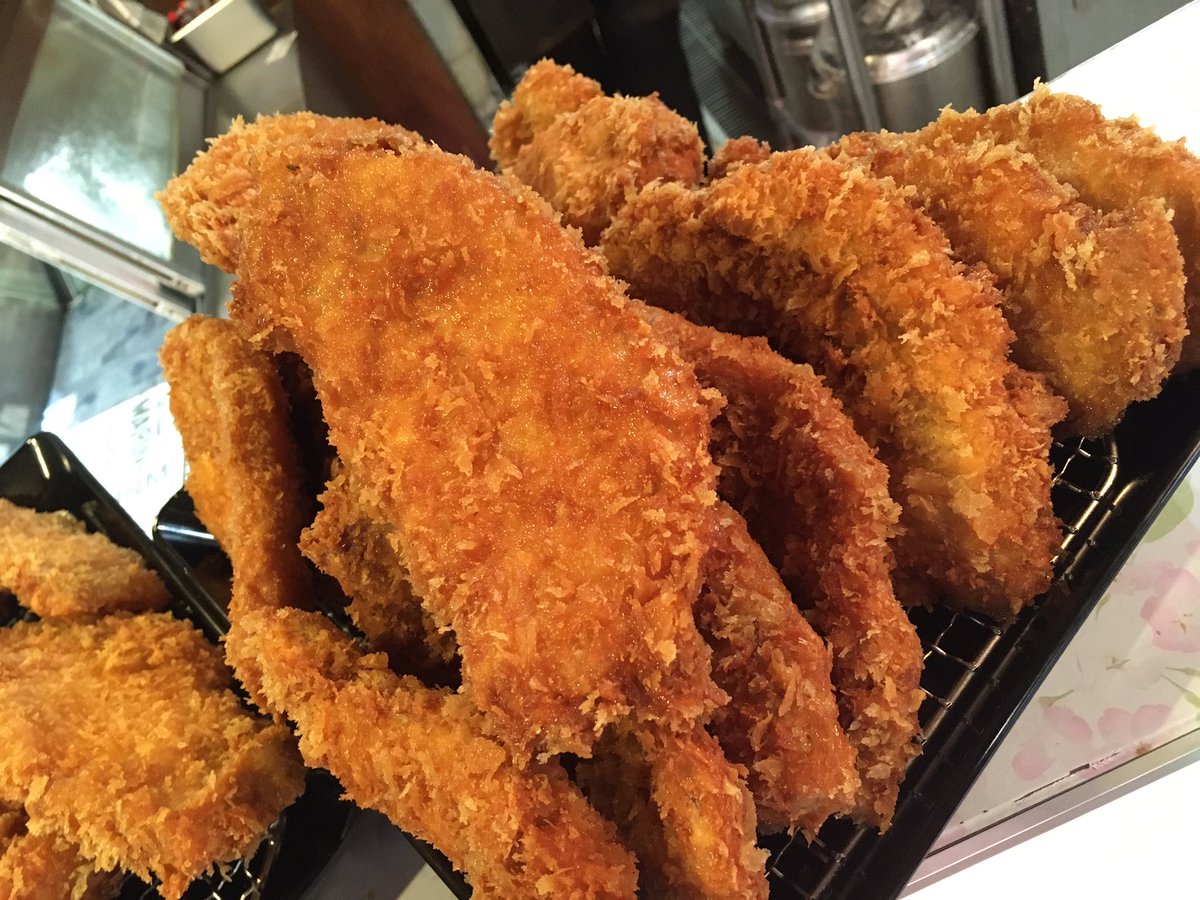 映画『とんかつDJアゲ太郎』公開直前フェア‼️
とんかつ250円‼️
本日限定で村上自慢のロースとんかつが350円のところ250円でお買い求めいただけます‼️
皆様のご来店お待ちしております✨
#とんかつDJアゲ太郎 
#とんかつ 
#北村匠海 
#山本舞香 
#伊藤健太郎
#マイスタームラカミ