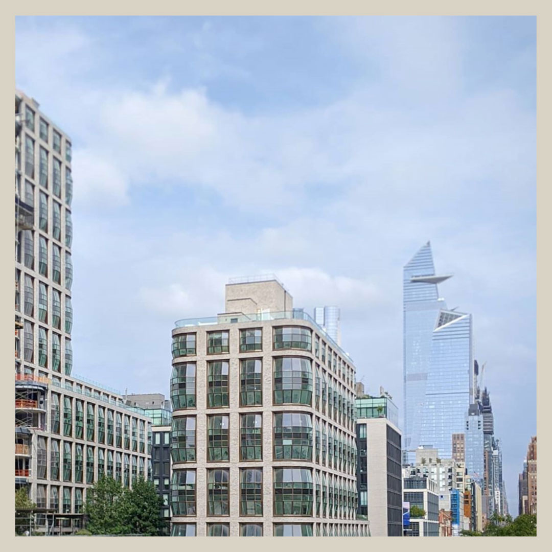 A new skyline! ⁠⠀
⁠⠀
Joining a row of iconic New York City buildings, #LanternHouseNYC is an architectural masterpiece. ⁠⠀
⁠⠀
Photo by Miffiffippi⁠ (IG)

LanternHouse.com