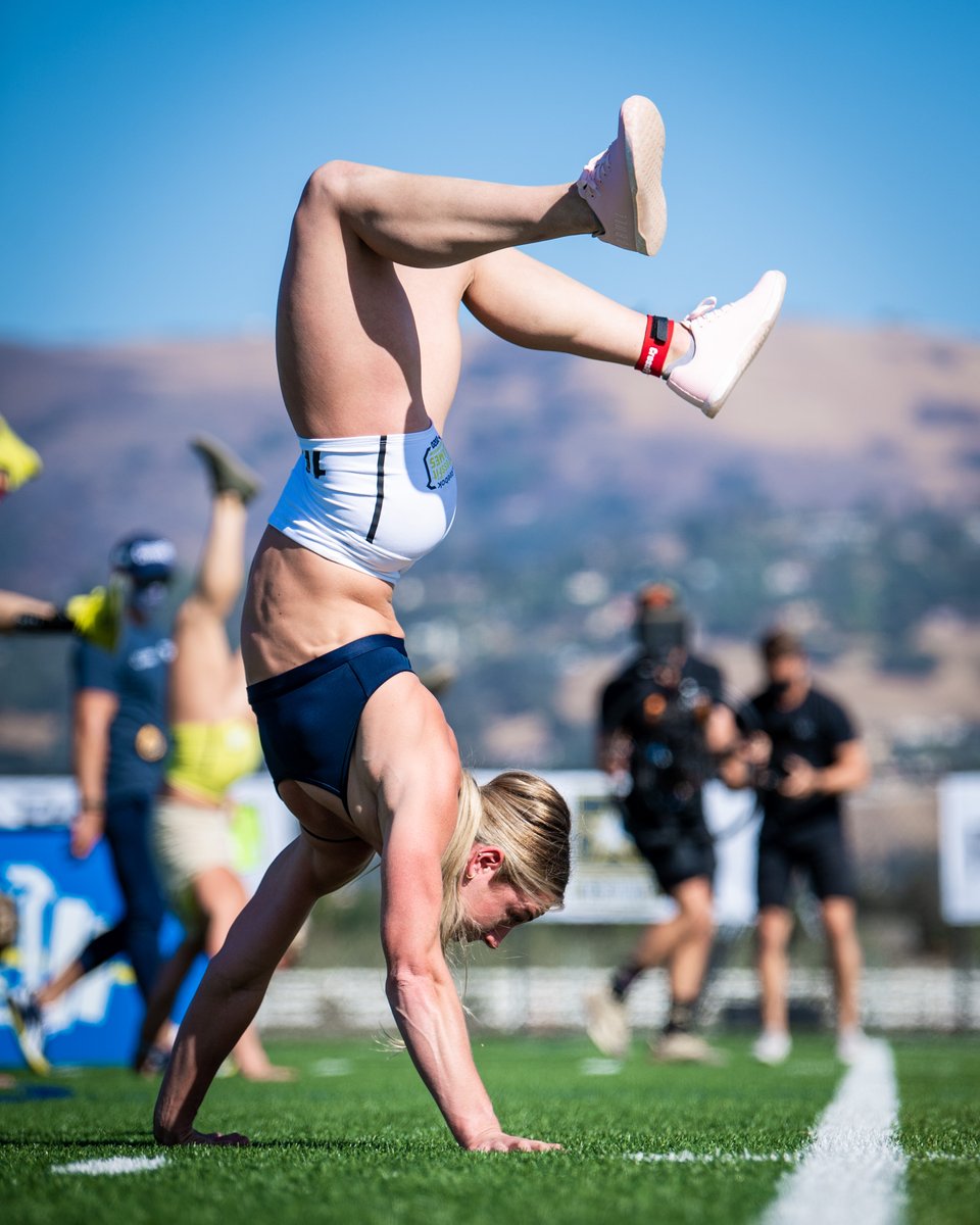 Women’s Event 4 - Handstand Sprint
  
1. Brooke Wells 🇺🇸 - 1:21.22
2. <a href="/KariPearce_/">Kari Pearce</a> 🇺🇸 - 1:23.32
3. @haleyadamscf 🇺🇸 - 1:24.25
4. <a href="/katrintanja/">Katrín Davíðsdóttir</a> 🇮🇸 - 1:40.00
5. <a href="/TiaToomey/">Tia Toomey</a> 🇦🇺 - 2:05.67
