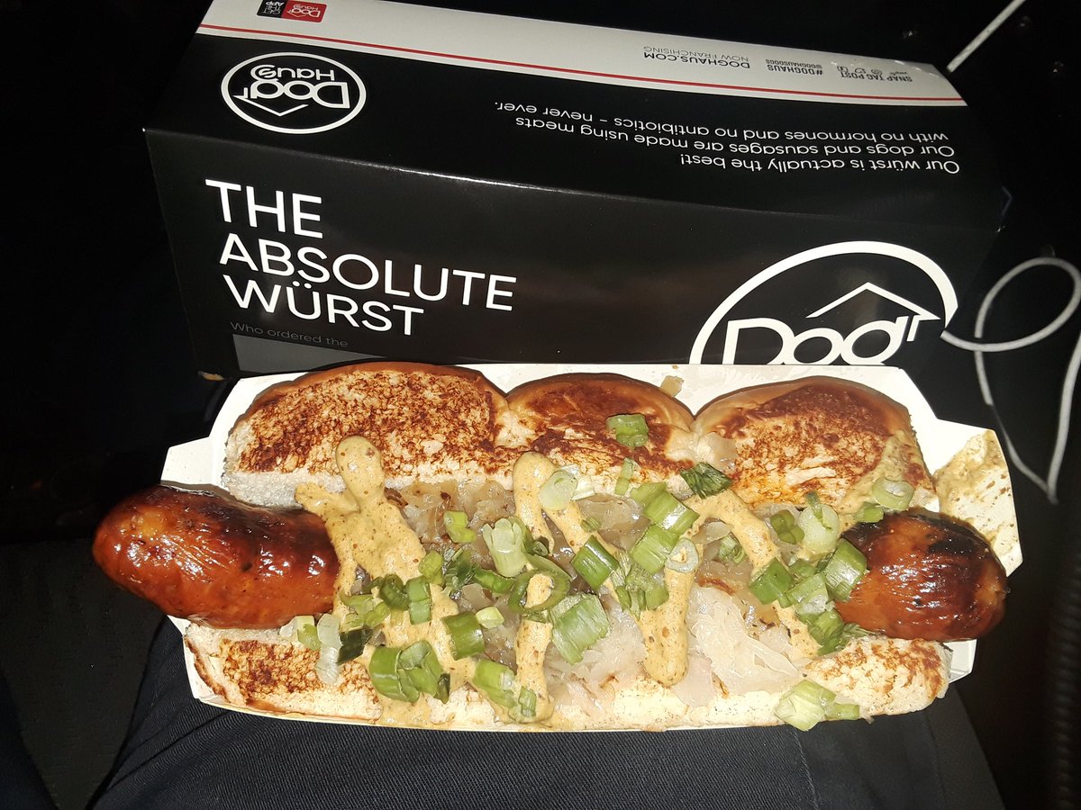 Badboygamingfo1's tweet photo. The amount of deliciousness that comes from @DogHausDogs is unbelievable! Tonight's selection was a banger!! The Freiburger and Ocktoberwurst, ppl try this place out you will not be upset 💯 https://t.co/ZSQwGeDroK