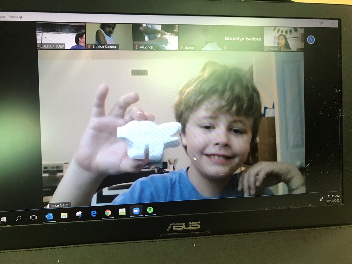 TuerRebekah's tweet photo. Celebrating finishing The Tiger Rising by whittling in soap. We made connections with main character Rob who also whittled. Both online and in person kids participated. @BenferKISD @BenferLibrary @Benfer4th @KleinISDLindsey @KleinISD https://t.co/Dsel8j4dLH