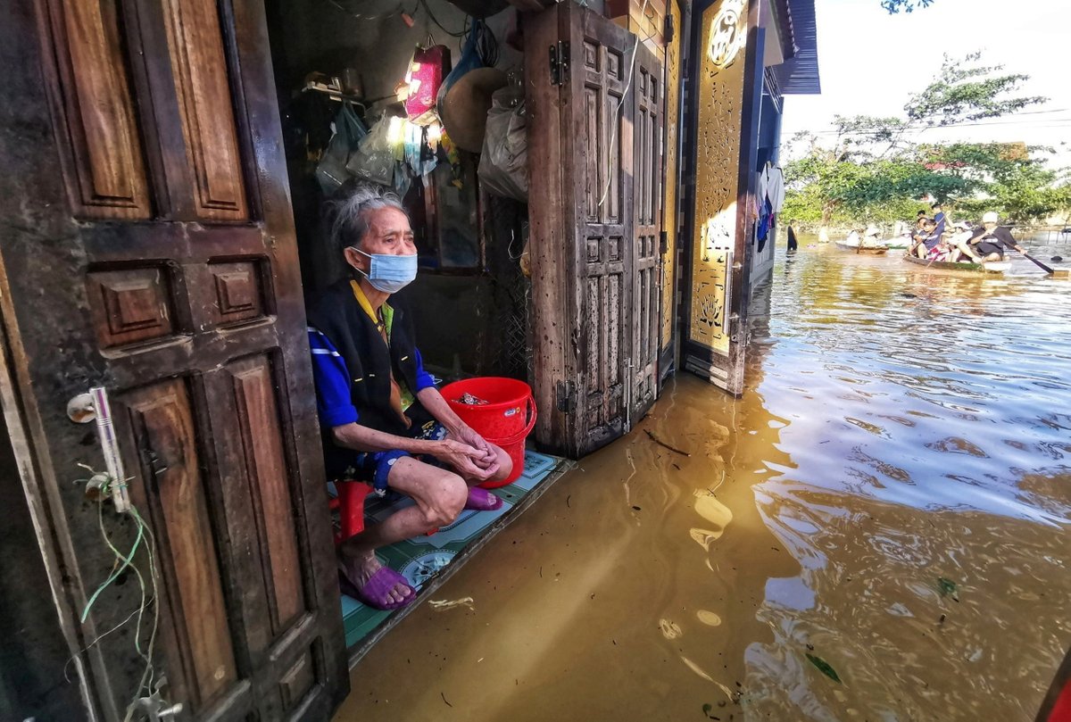 ajplus's tweet photo. 114 people have died and over 20 are missing in Vietnam from the worst floods in decades.

Nearly 180,000 homes are flooded, and a third major storm will land this weekend. Climate change is the key driver of more frequent and dangerous weather, experts say. https://t.co/wKs1XIBMj5