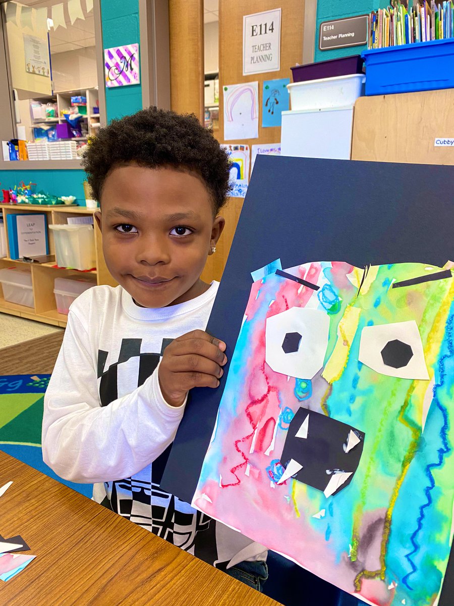 Obsessed with these ADORABLE  yet SCARY line monsters my kindergartners are creating!!😍<a href="/LeaphartElem/">Leaphart Elementary</a> #artonacart #pridein5