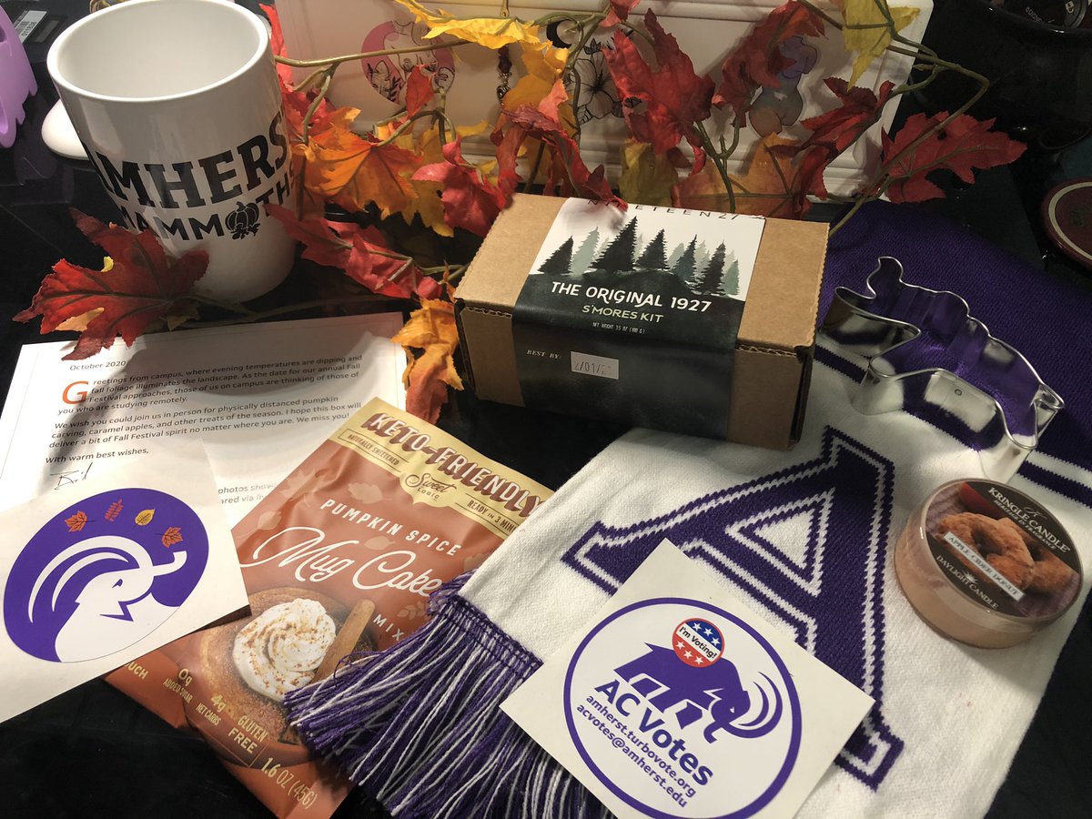daylindelgado's tweet photo. Missing fall at Amherst hours π #ACFallFest https://t.co/EMYbsKkY6Q