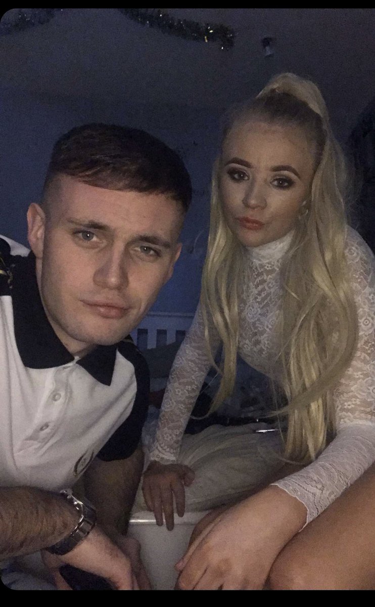 CallumConn's tweet image. Me and my beautiful girlfriend😍