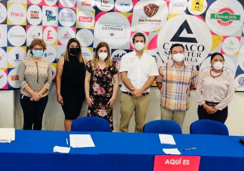 ferdelcastillol's tweet photo. Agradecemos la presencia del Ayuntamiento de Taoachula a través de la Secretaría de Economía y Turismo, @judithmoralesv2 como invitada y  testigo de honor a  nuestra RUEDA DE PRENSA.  @Gob_Tapachula @judithmoralesv2 @SEyTChiapas @empleogob_mx @yamilmelgar https://t.co/FNtxn2uLaV