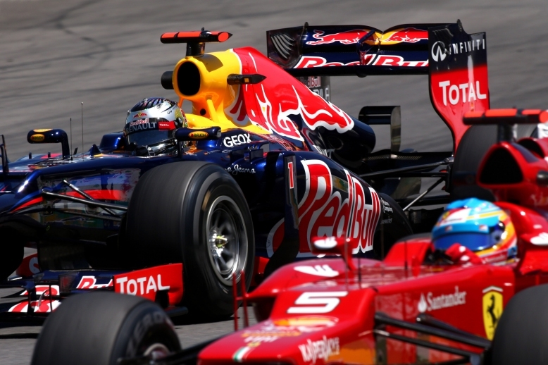 FmcSeb's tweet photo. AEEEEEEEEE P1 BABY! P1! Essa foi para fechar a S2012 da @FormulaMasterC com estilo!

A batalha com o @alonsof1mc e com o Barrichello foi muito boa, independente dos toques

e Parabens para o @KimiFMC bi-campeonato, e pra @McLarenF1MC pelo campeonato de construtores! https://t.co/5Y9EUm7fX1