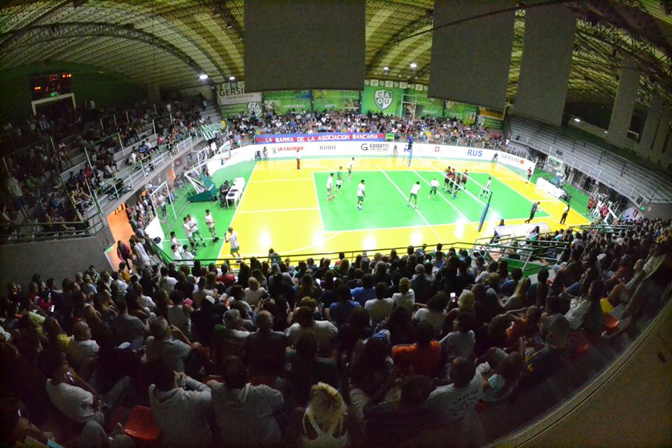 La primera competencia tiene fecha y sede: Mar del Plata recibe la Copa RUS en diciembre

🔹Se jugará entre el 10 y 17/12 
🔹Participarán los 7 equipos de la temporada 2021

🔗somosvoley.com/notas/la-prime…