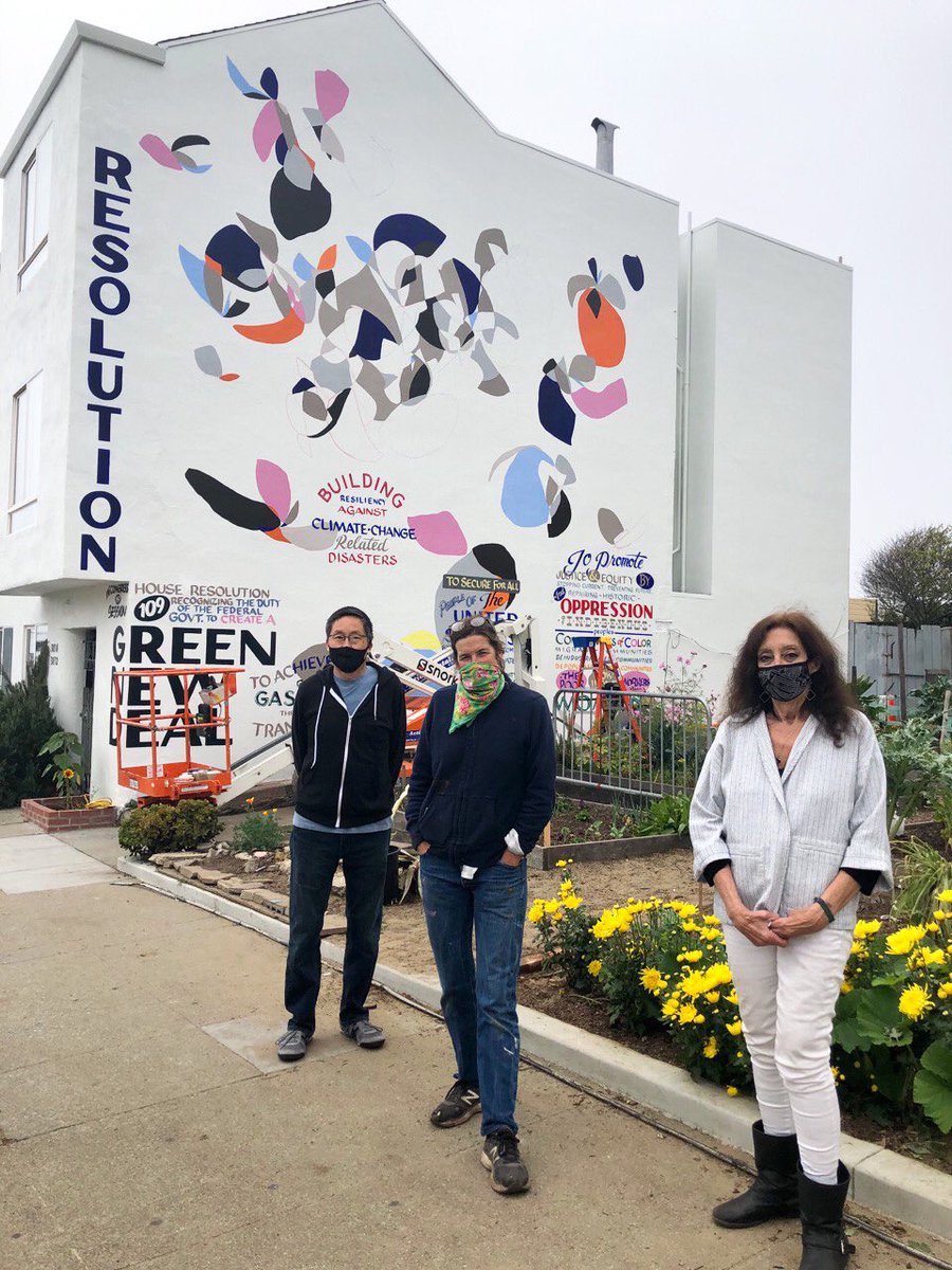 Local artist Georgia Hodges is creating a new and beautiful mural for the #GreenNewDeal right here in the Sunset!