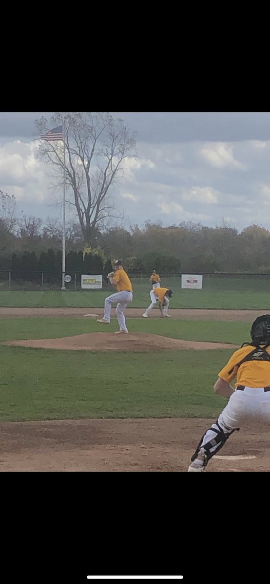 BVBaronBaseball's tweet photo. An exciting game 2 ended in a gold squad win 9-7. With the win, the GOLD squad wins the series. Game 3 will take place Monday at 3:45 pm #Baronbaseball https://t.co/JGAg4OL6gZ