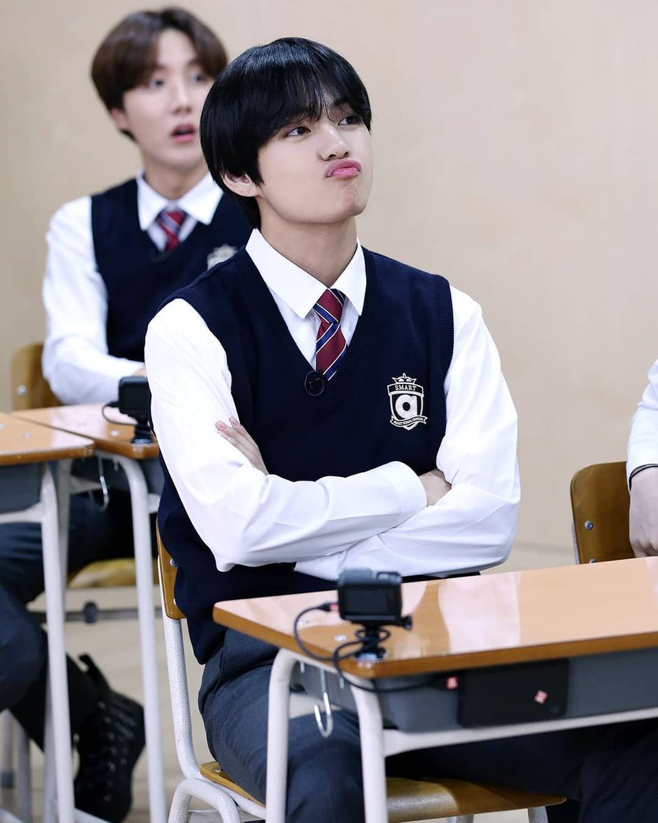 Vantaennie_'s tweet photo. #PreciousBabyBear 🐻
#RunBTSEp112 #RunBTS2020

🐯♡♡💜💜

@BTS_twt @bts_bighit
#visual #talent_generator #tenacious #expressive #free_spirited #KimTaehyung #TAEHYUNG #태형 #V #뷔 https://t.co/8zOUzaEECH