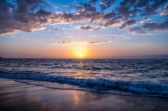 You belong in every moment, just like the trees, the sun, the ocean, and the air.
~ Sebene Selassie
#mindfulness #belonging #nature https://t.co/Z8u8LOnKzh