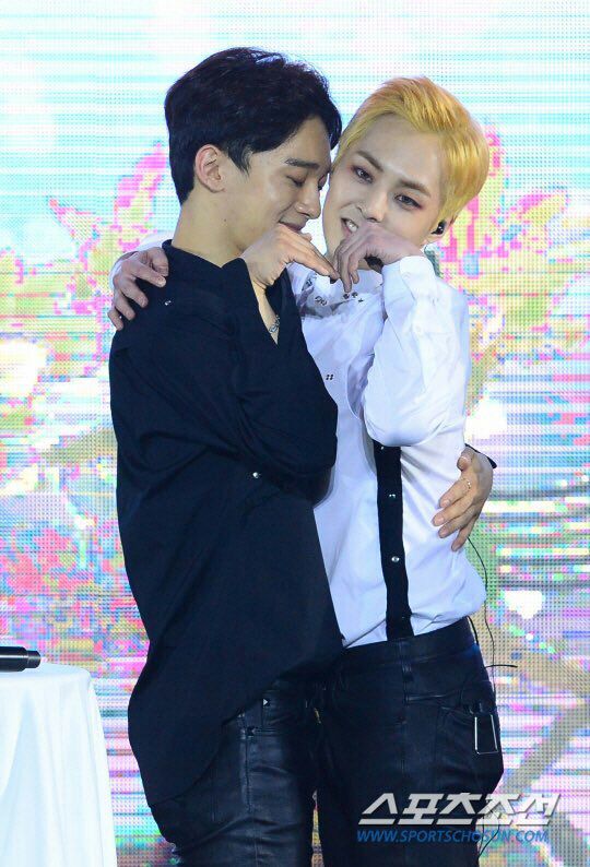 My XiuChen heart  I hope y'all will see each other soon.