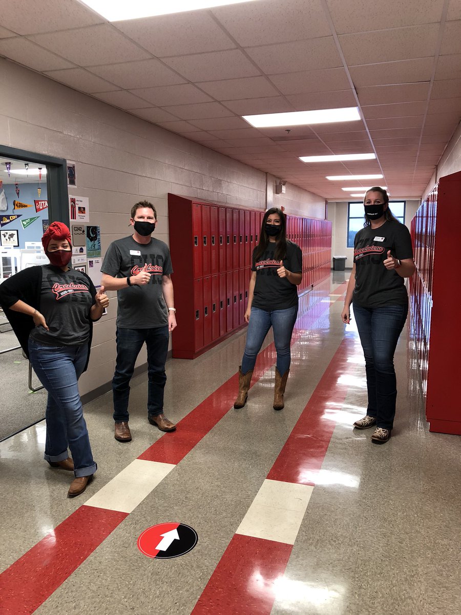 MrGiffinStang's tweet photo. Twin Day!!! The tradition continues...
#CreekviewLeads #StangSpirit https://t.co/v6q1Po9sjp