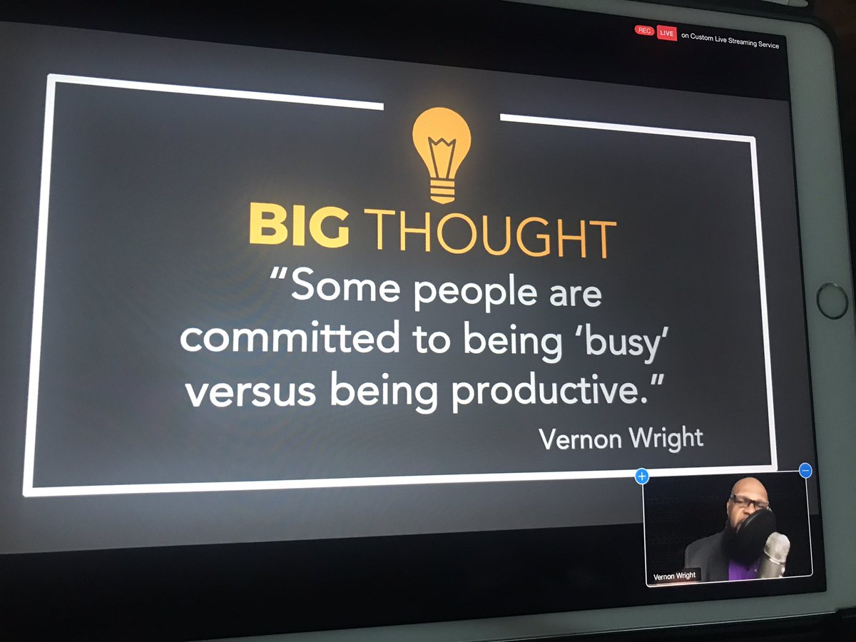 cmccormick21's tweet photo. Great conference session today at #FallCUE20 “authentic connections=influence” Thank you! @thewrightleader #bebrave #gcc_charters #ignitepositivechange https://t.co/zTiS0UvBbn