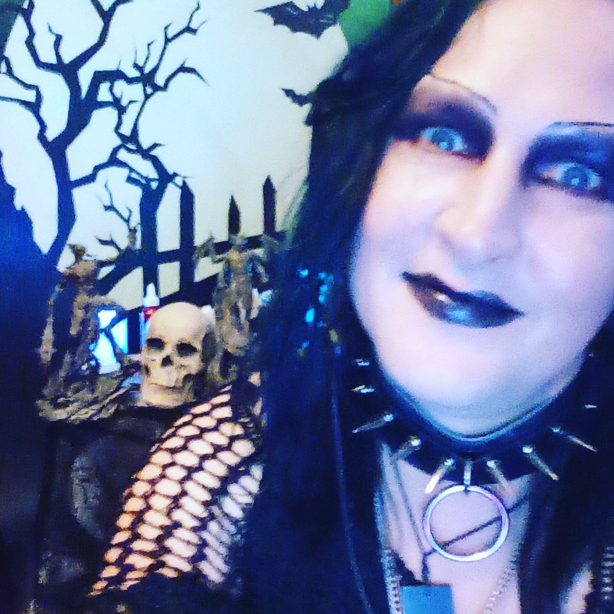 TillySkoglund's tweet photo. #Streaming #Vampyr on #Twitch!

🕸💜🕸Come visit The Undercroft 🕸💜🕸
https://t.co/LIupZFQHmA

#Vampires #Vampire #GuysinMakeup #Androgyne #gothgoth #gamer #Genderfluid #Goth #genderqueer #lgbtq https://t.co/JNh7rZsiVh
