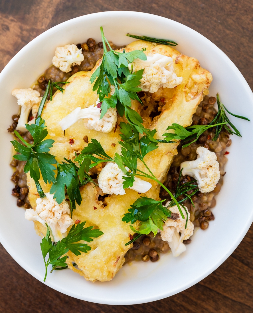 For the vegans... and non-vegans in the house! The Cali Flower is *chef's kiss* delicious.

〰️〰️⁠
⁠
Outdoor patio dining is OPEN with proper social distancing protocols⁠