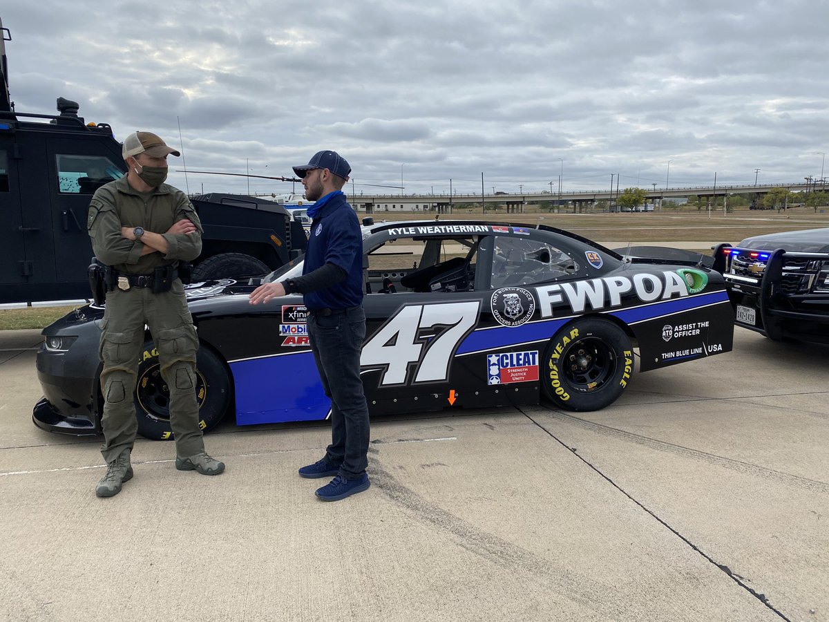 KyleWeatherman's tweet photo. Honored to represent such a great organization like @FWPOA I’m glad I get to stand for the men and women who keep us safe🙏🏻🇺🇸 #BackTheBlue ready for tomorrow’s race in our 47 @MhrRacing @NASCAR_Xfinity 👍🏻 https://t.co/qTCQSl5KmW