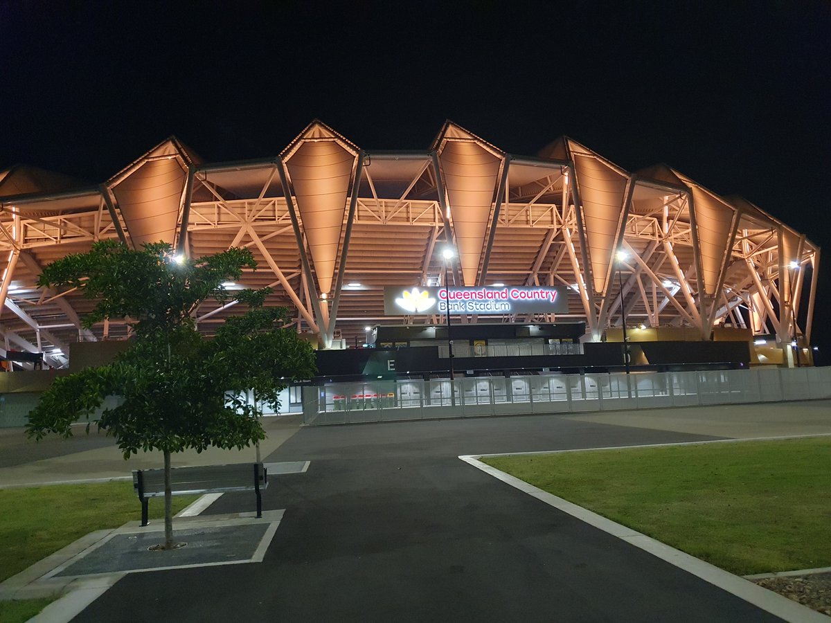 QLDSESVA's tweet photo. 👪 Queensland Country Bank Stadium Townsville
📅 SES Week Light up the State to support SES
📷 -
👍 Thank you for the support of SES
🧡 #sesweek #qldses #qldsesva https://t.co/Dxt8jo6i6Y