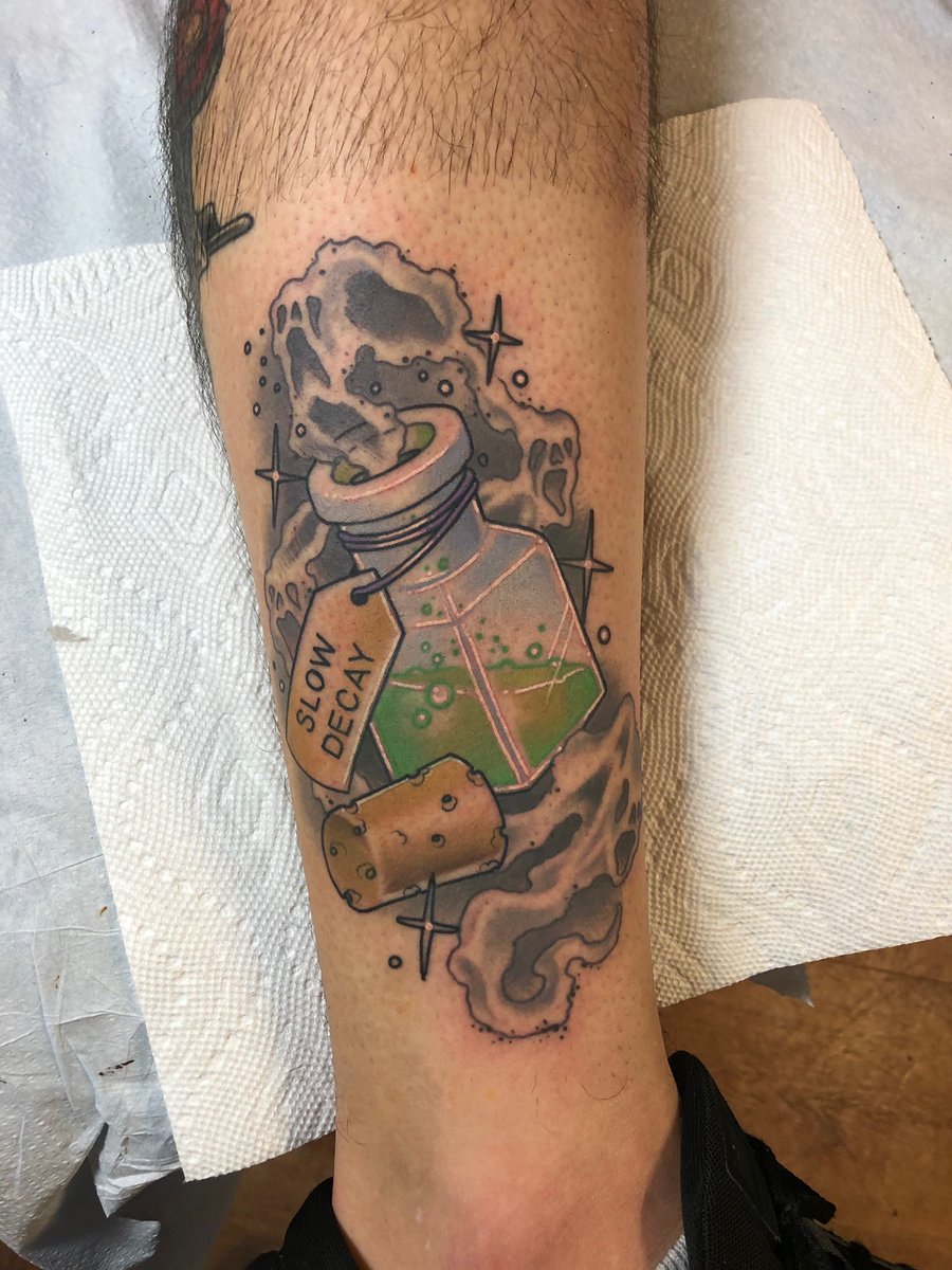 zazmaquin's tweet photo. IM GOING THROUGH SOME SHIT!

Inspired by @theacaciastrain’s “Crippling Poison” from their newest album, Slow Decay. 

Shoutout to the amazing Nick Sarich at Timeless Tattoos in Chicago. https://t.co/Lpl5rGoKpN