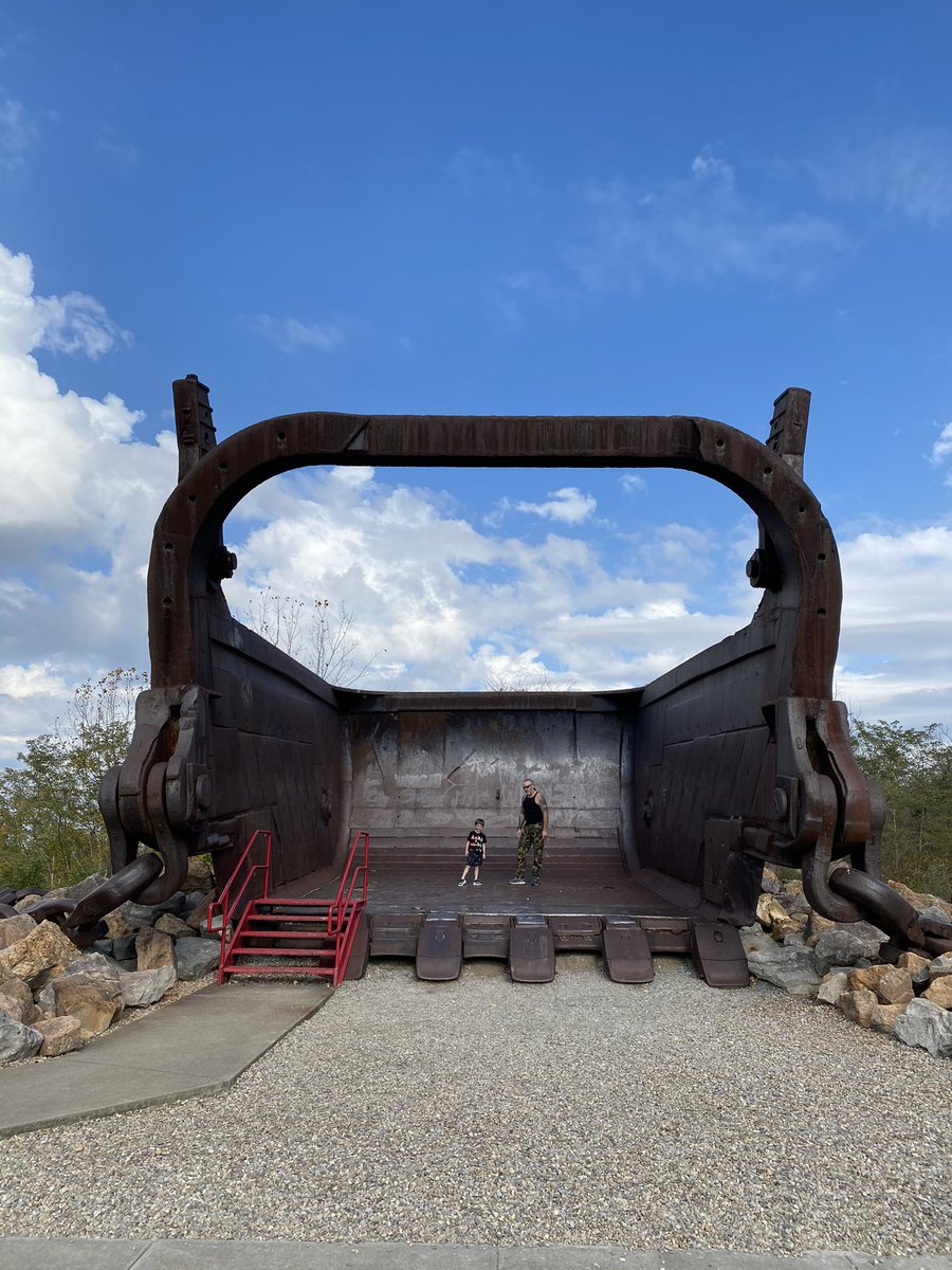 Kimcantweet's tweet photo. Today we took a mental health day and took our grandson to see the Muskie Bucket down in Ohio. It’s good to go see what’s out there. Enjoy natural, breathe the fresh air.
#muskiebucket #lovelife https://t.co/S7TeloJwBw