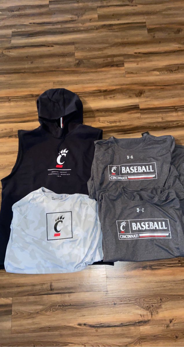 JWiems17's tweet photo. S/o @GoBearcatsBASE taking care of me even as an alum #ForYours 🌳🌳 https://t.co/v2hDdf7LDd
