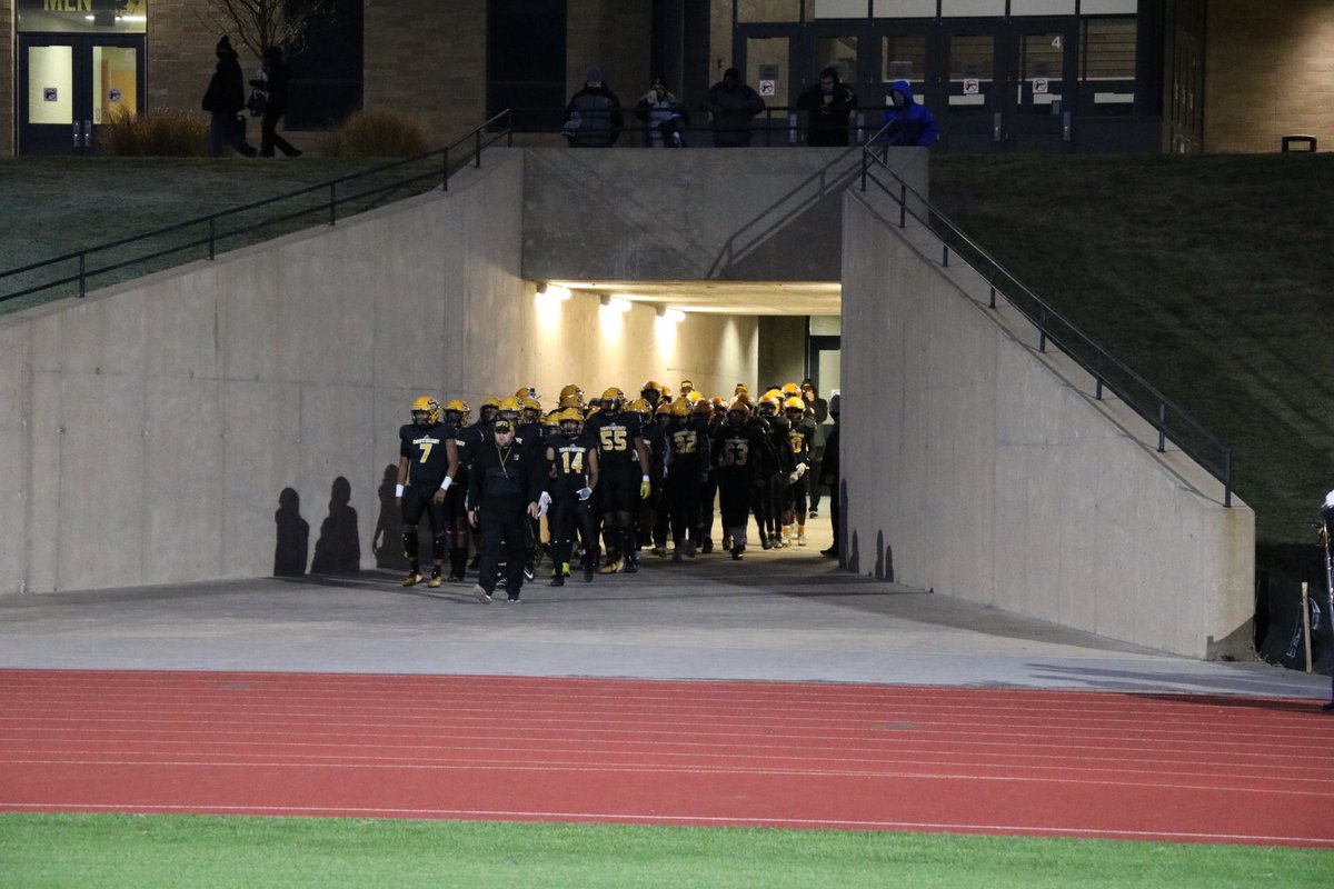 WichitaUSD259's tweet photo. Southeast High School officially dedicated its new stadium with a ribbon cutting ceremony. This marks the first new stadium built in the Wichita Public Schools in over 40 years! #WPSProud @WSE_Athletics @WichitaSEHS https://t.co/QZsPn3lvuv