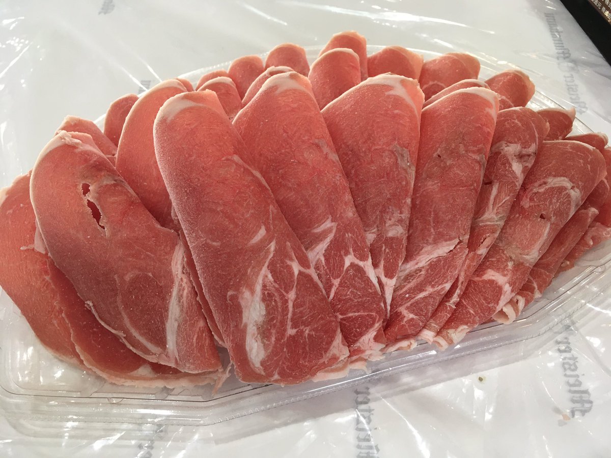 ムラカミどんどん新商品並べてます‼️
仔羊のカツ
骨付きラムロース
ラムしゃぶ
ラム肩ロース

ラム祭りじゃー✨

#ラム
#ラムしゃぶ
#かつ
#マイスタームラカミ
#祭り
#新商品
#ジンギスカン