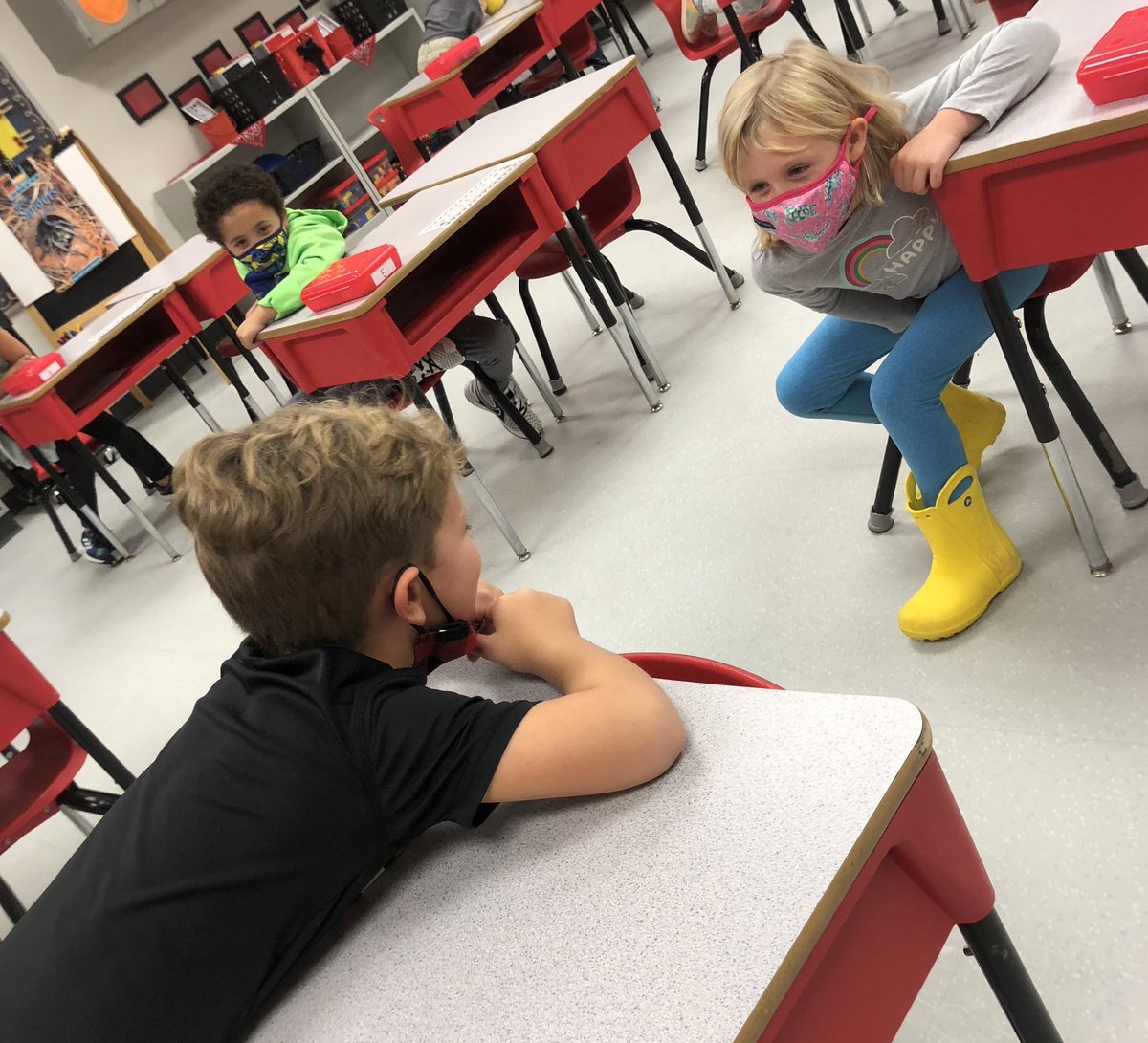 smithsidekicks's tweet photo. Alone we are smart. Together, we are brilliant! ~ Anderson #kindergartenrocks #sociallydistancedKagan @UnleashTheWilde @Boone_County https://t.co/wCPZoETyt4