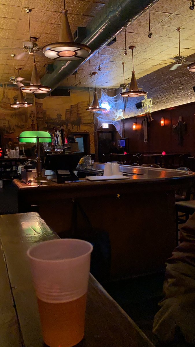 Plenty of clean, socially distant tables remain unavailable at this struggling local spot, and customers being turned away not knowing the latest Chicago regs. #saveourbars @chicagosmayor @GovPritzker @chicagobars