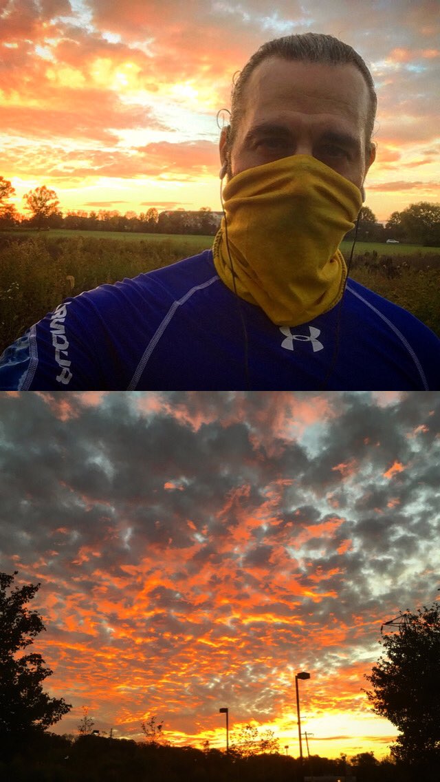 GTIRUNS's tweet photo. Pleasant rewards late in my run this evening. #🌅 #runnerbliss #16miler #pluggingaway #WearAMask https://t.co/UIVwKt9lNX