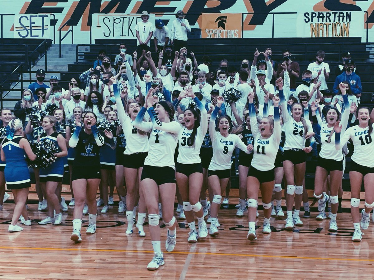 LyndeeMower's tweet photo. come out to our last home game tomorrow @ 3 !!💙🏐 https://t.co/7v4cfYKAr6