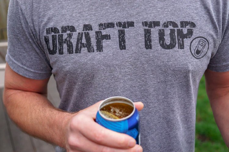 IT’S GIVEAWAY TIME!!! Included is a Draft Top, Coozie, and 2 awesome stickers. Here’s how you can win:
1. Follow us here @garageboozing 
2. Follow @drafttop
3. Like & Retweet
4. Reply saying “done” and tag 3 friends!
Winner will be announced in next weeks episode! #drinktopless