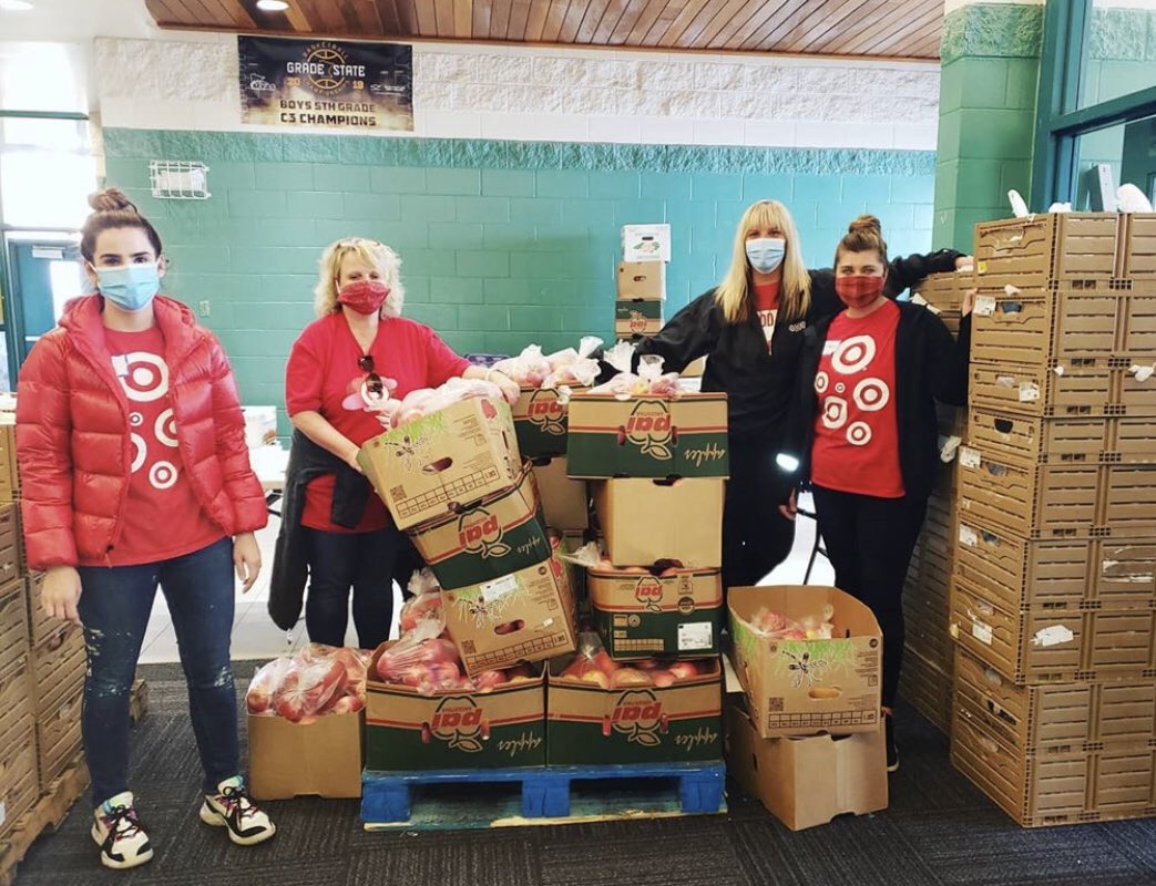 Spent time with some AMAZING Target ladies sorting and bagging fresh produce for local families! <a href="/Sannehfdn/">The Sanneh Foundation</a>