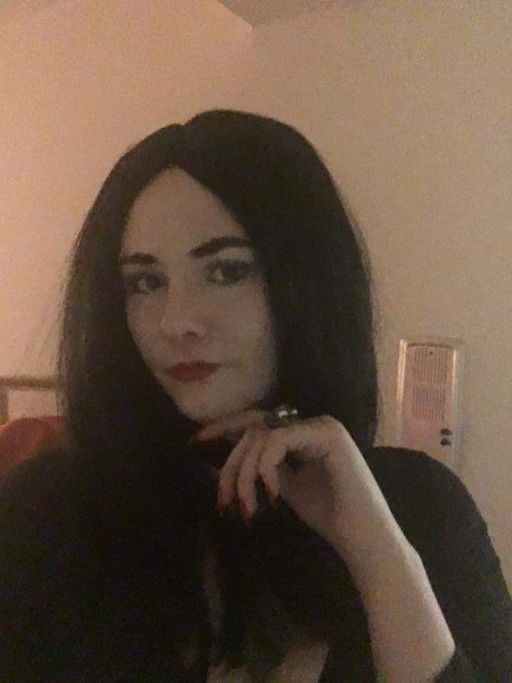 lexerojas's tweet photo. Listen, I know I'm young, but I think Tim Burton should totally consider me to play Morticia Addams... I man, check out my reel and my aesthetic. Tell me I'm not perfect for the role
https://t.co/TYwJzlXYV5
.
.
.
#timburton #castingcall #casting #morticiaaddams #gothactress https://t.co/rHFMipWhls