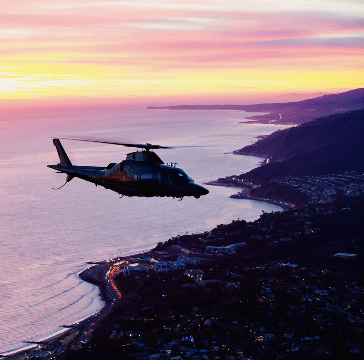 Helinet's tweet image. Looking to elevate your next date night? Contact @helinetaviation at 818.902.0229 or charter@helinet.com to arrange a custom sunset flight experience for you and your special someone.

#Helinet #SunsetFlight #Helicopter #CharterFlight #PrivateFlight #SunsetHelicopterTour
