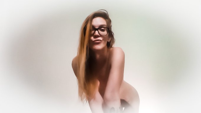 Streamate LIVE in 5 min- https://t.co/UHs5c4WpPi Skyprivate, all night-  https://t.co/zuJIqLlhRw  End