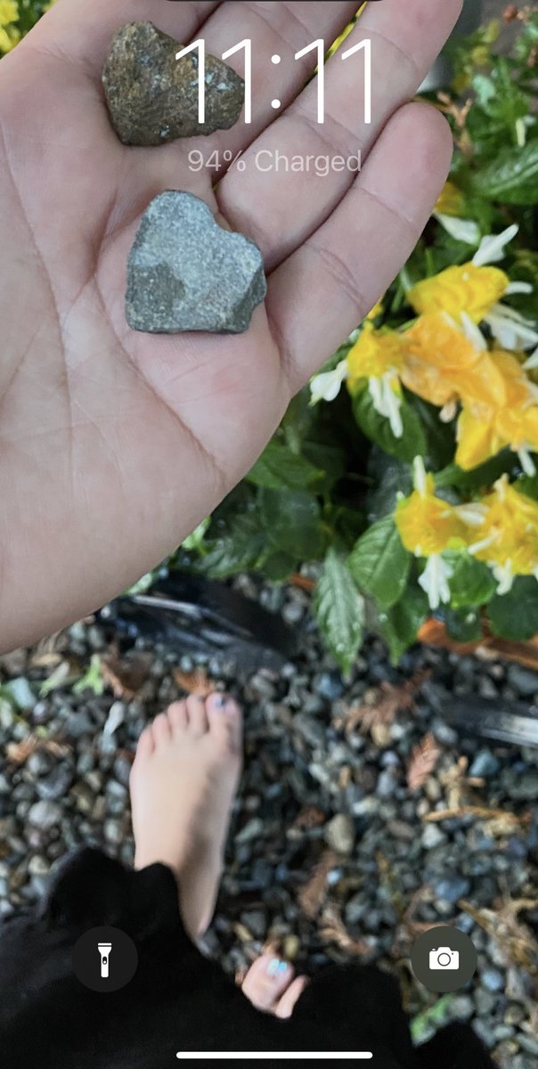 L_Rodriguez1111's tweet photo. @amynewmark Did someone Say Angel Stories ? I receive Heart stone Messages from my Angels everyday along with synchronicities in numbers on Some days 😇😉 https://t.co/8ipLc3myLM