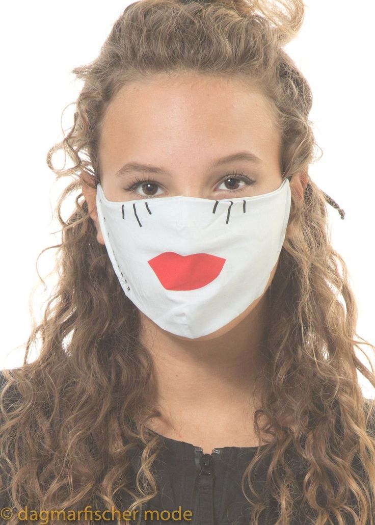 dfischermode's tweet photo. MAKE OTHERS SMILE - Maske von PAL OFFNER - dagmarfischer mode #paloffner #pal #offner #designer #kult #design #kreative #mode #fashion #moda #dagmarfischer #dagmarfischermode #onlineshop #shop #klamotten #kult #purismus #avantgarde https://t.co/tFPugRXxeN https://t.co/7DzqWBycws https://t.co/pThSHPhcZ5