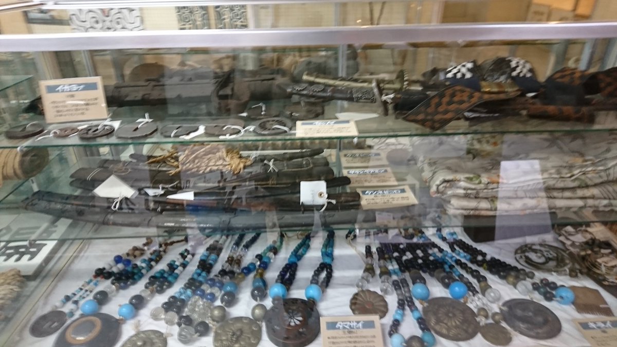 萱野茂二風谷アイヌ資料館