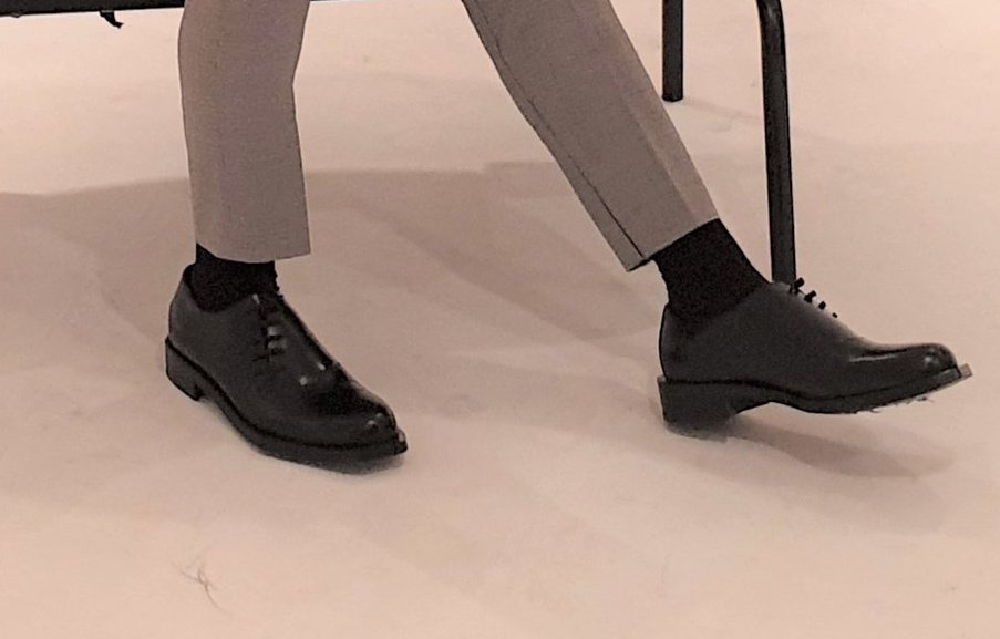 jinyoung in dressing shoes>>>>