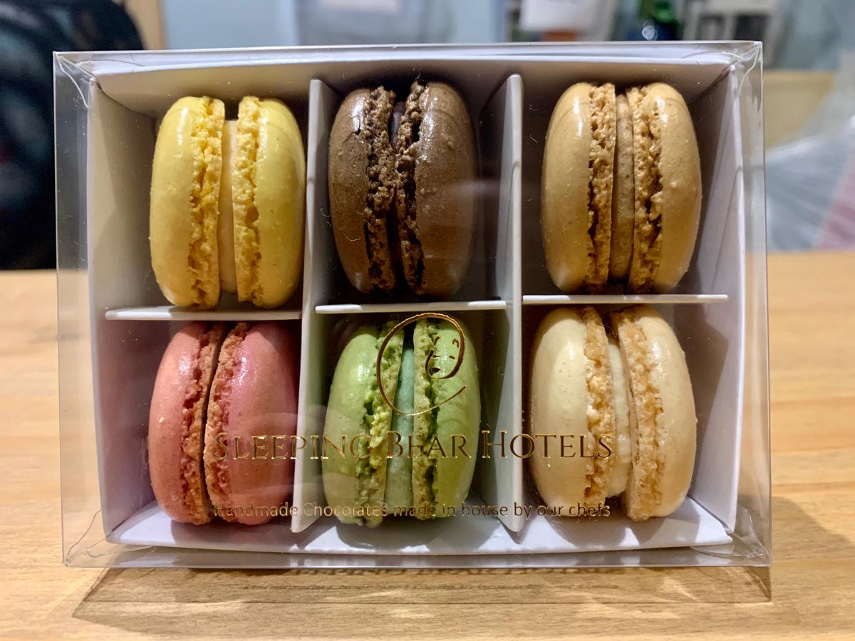 Chef Xavier has been creating delicious treats in our kitchen. Look at these Macarons! What’s your favourite flavour?

*
*
*
#moonraker #hotel #macarons #pastry #chef #headchef #baking #hotel #hotellife #igdaily #picoftheday