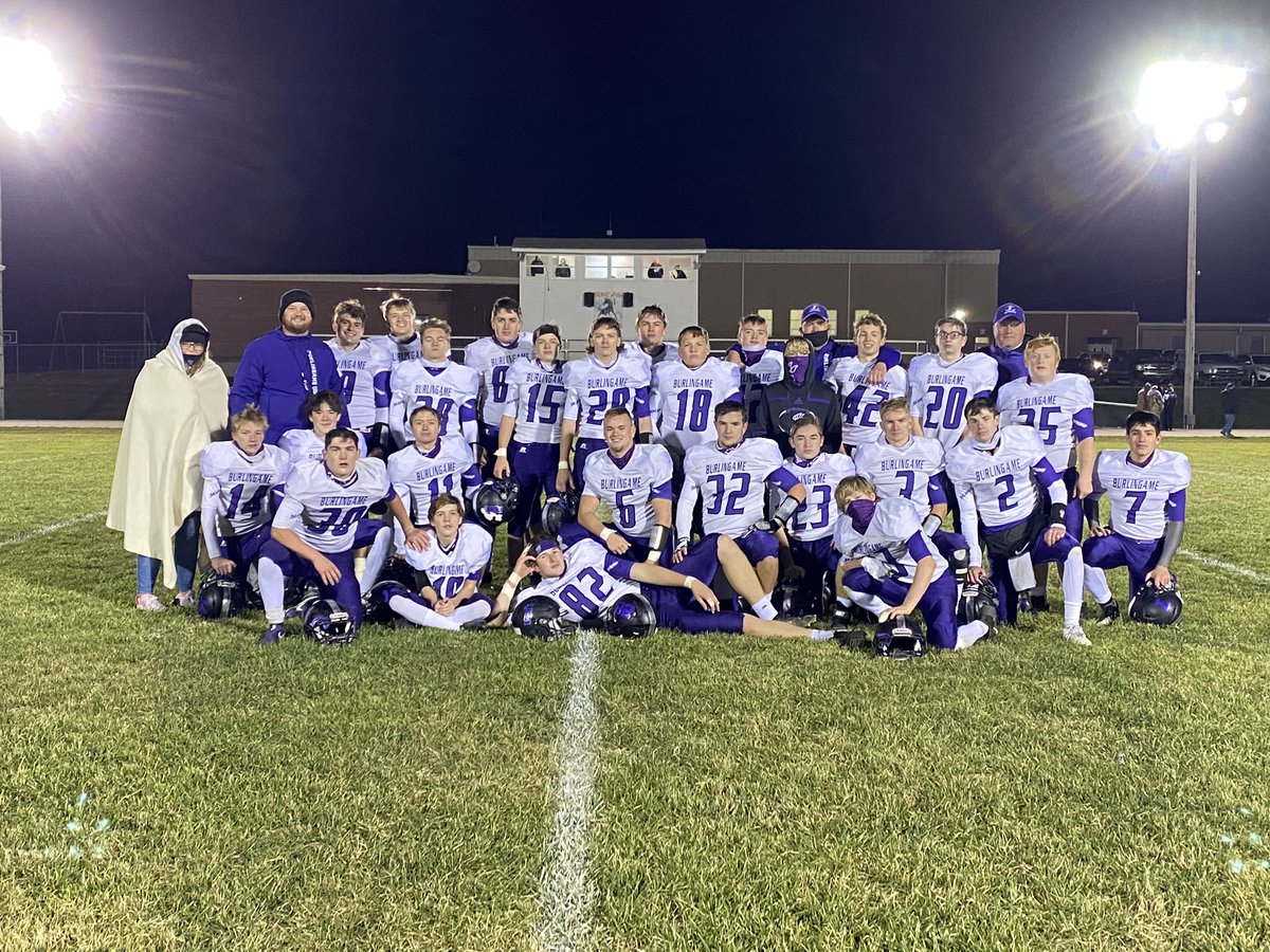 Home Playoff Game!!!!  Congrats to 6-2 Bearcats for clinching the 2 seed in 8M1 District 3!  #RISEUP <a href="/sportsinkansas/">Sports in Kansas</a> <a href="/EasternKSSports/">Eastern Kansas Sports</a> <a href="/kpreps/">Kpreps.com</a> @KS86manfootball <a href="/KansasPregame/">Kansas Pregame</a>