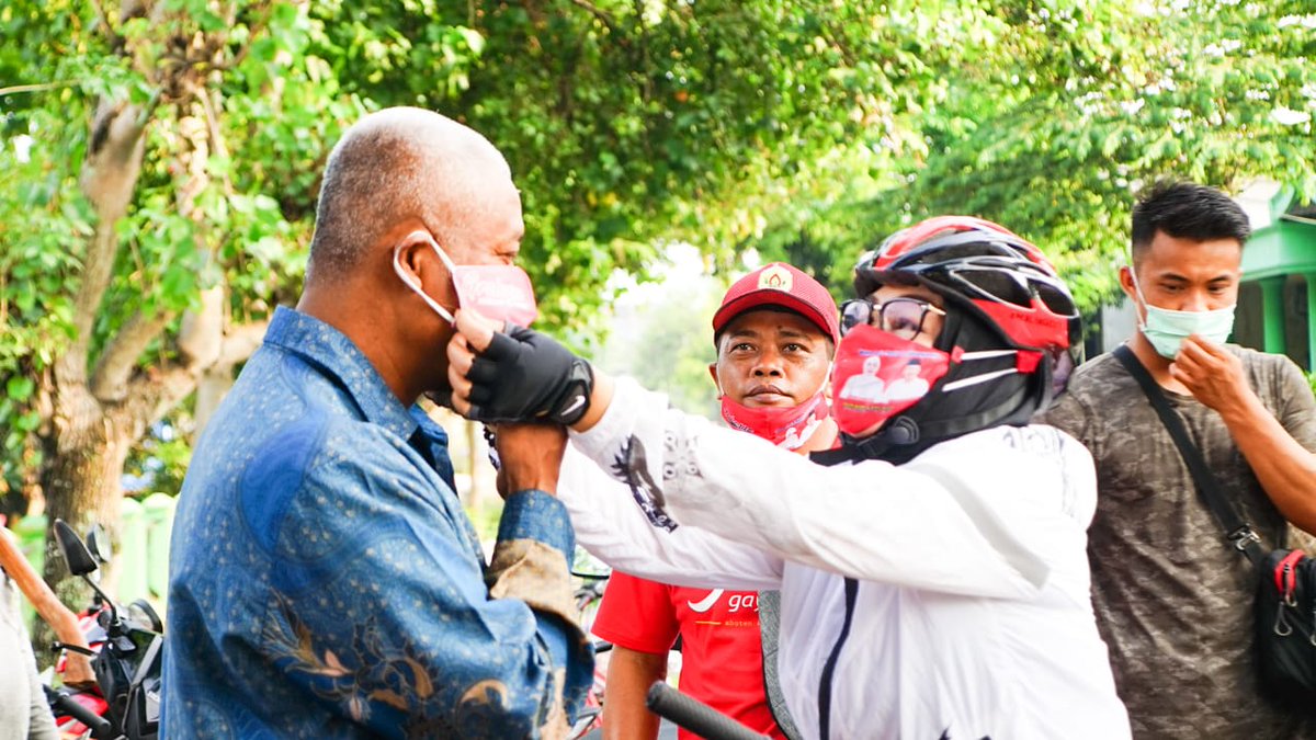 pdipgrobogan's tweet photo. Kegiatan pagi ini bersepeda santai, dengan membagikan masker gratis kepada masyarakat di Kab. Grobogan
#grobogansemakinhebat
#sribambang
#pdiperjungan
#lanjutkan
#grobogan https://t.co/5aC9xAwE3u