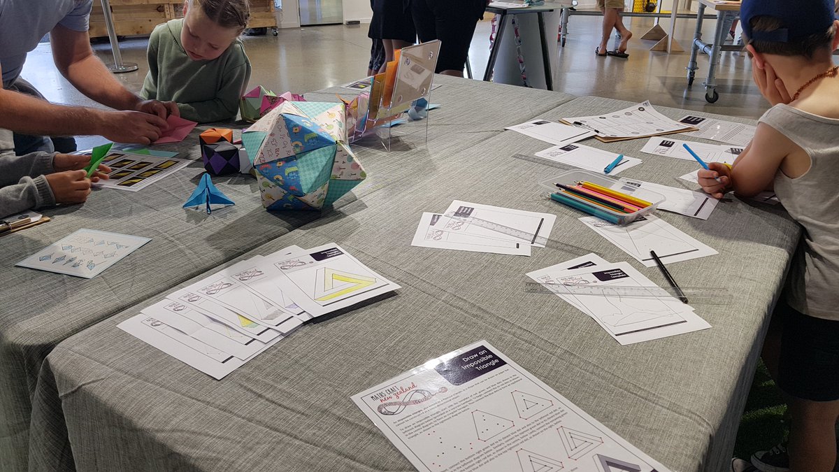 STEMWanaTrust's tweet photo. Our #Maths #Craft NZ lawn activity was super popular today, visitors of all ages enjoying and taking home their sonobe cubes and impossible triangles! 😍 #SoldOut #MathsFTW #STEM #DiscoverCentre https://t.co/l71J9HKjvM